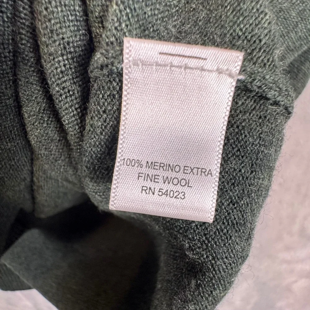 Banana Republic Mens Extra Fine Merino Wool V-Neck Sweater XL Dark Green NEW